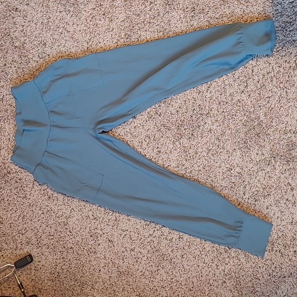 Athleta Salutation Jogger size Small petite in dusty sky blue